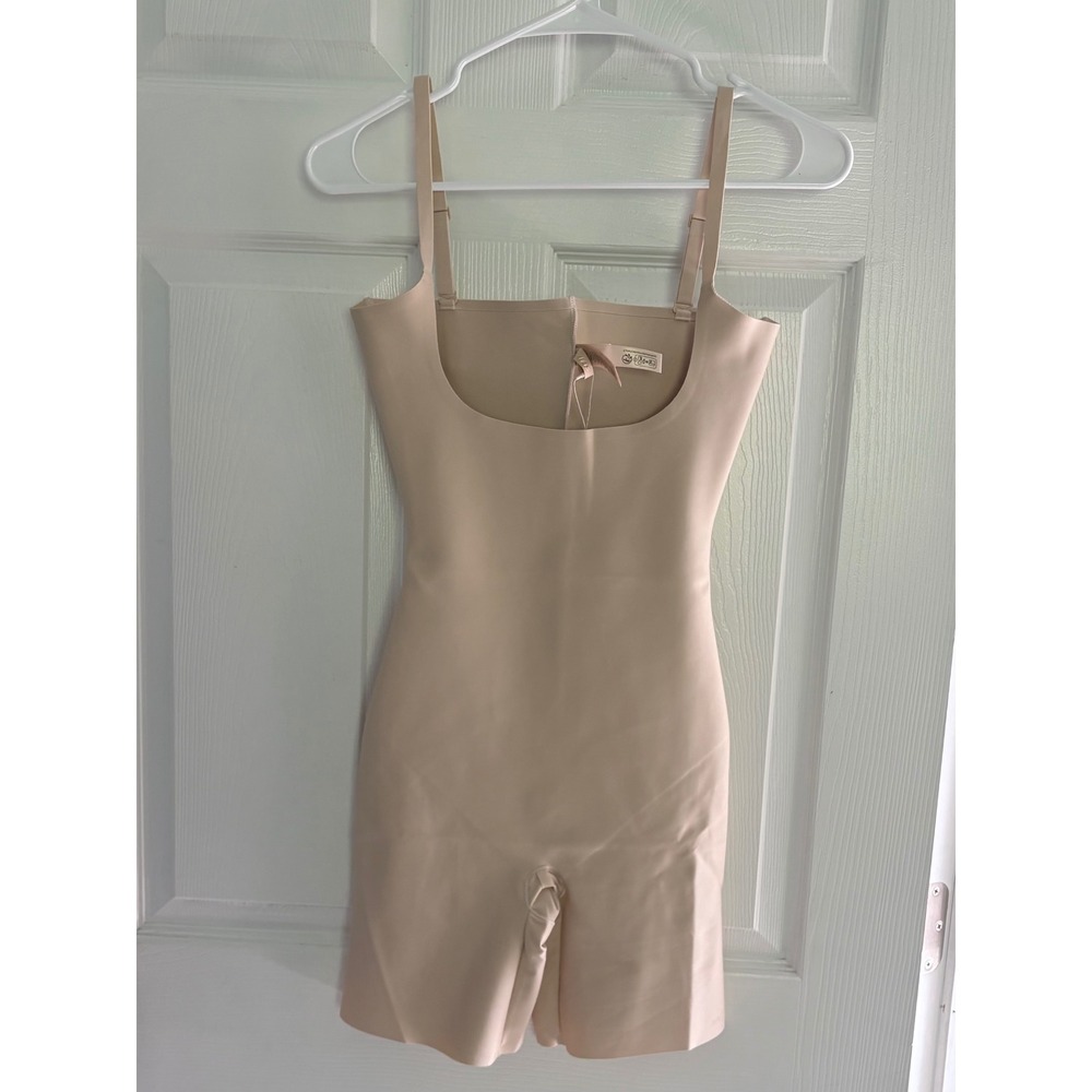 SKIMS Open Bust Mid Thigh Bodysuit Large Sand BD-MDT-3287 Sculpting Shapewear
